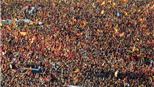 TBN ăn mừng chức vô địch World Cup:  Cuộc vui vẫn chưa kết thúc